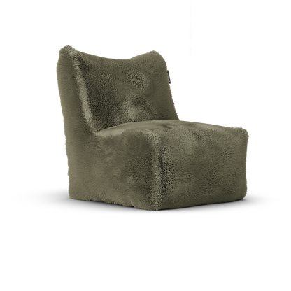 Doodle Junior Lounge Seat Desert van Laui Lounge, compacte groengrijze furry loungestoel schuin van links voren