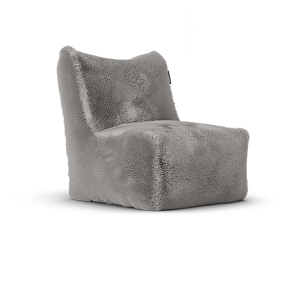 Doodle Junior Lounge Seat Light Grey van Laui Lounge, compacte lichtgrijze furry loungestoel schuin van links voren