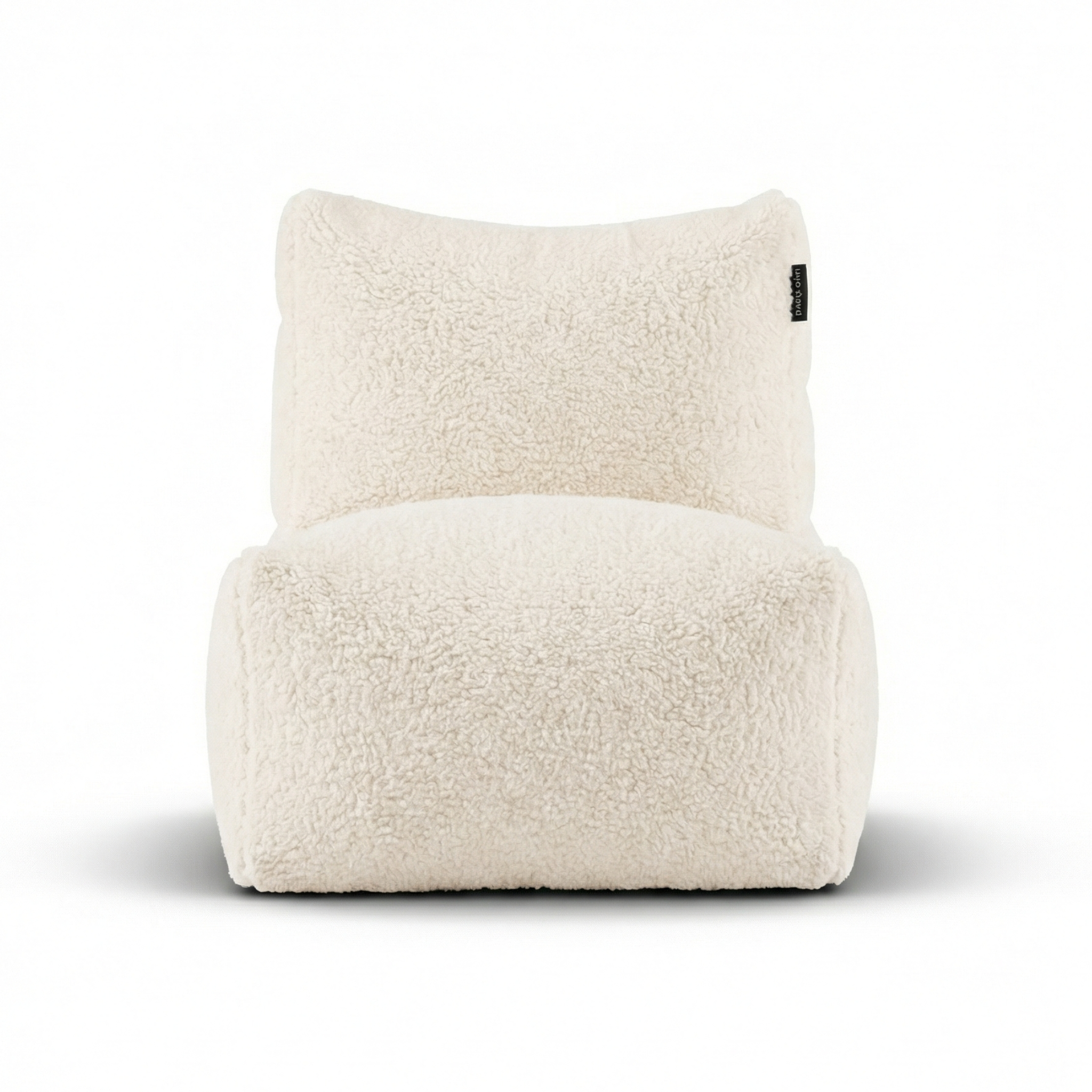 Roomwitte Doodle loungestoel van Laui Lounge van voren, met brede zitting van 68 centimeter