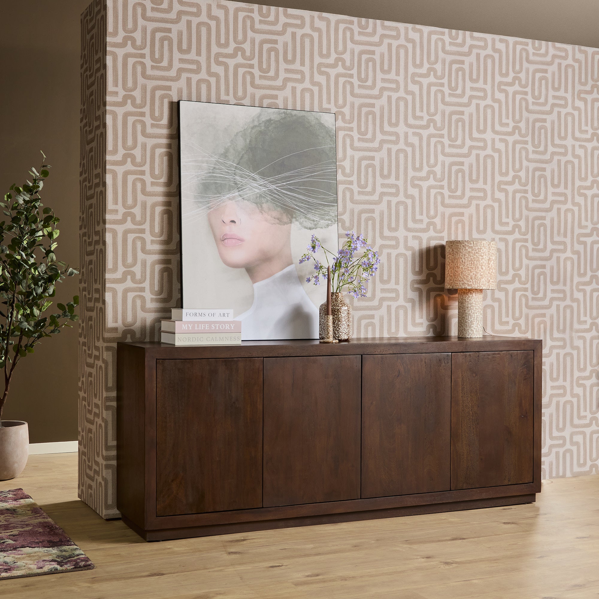 Dressoir Brussel Bruin van mangohout van Starfurn, onderdeel van de Brussel Bruin serie