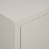 Hoekdetail van het Dressoir Brussel Zand van Starfurn met de naad tussen twee deuren