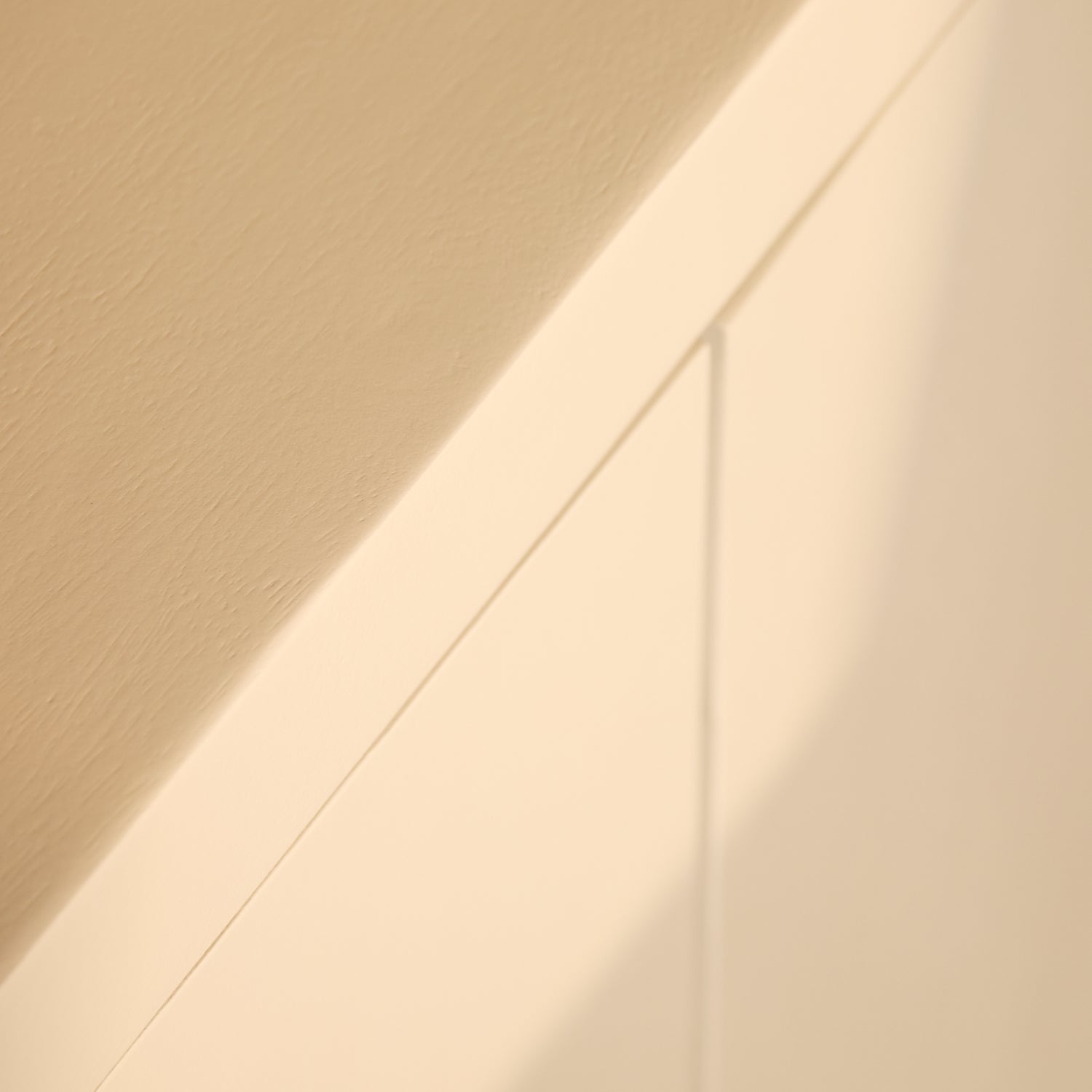 Dressoir Brussel Zand 200cm van Starfurn van opzij gezien, 45 cm diep en 80 cm hoog