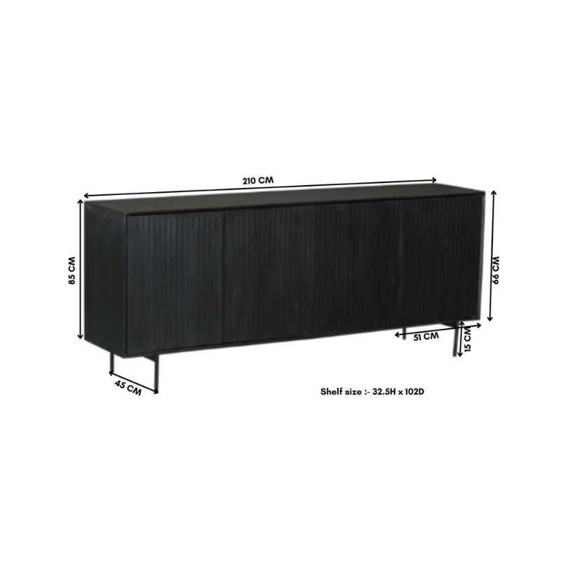 Dressoir Madison van Starfurn met een geopende deur en zicht op de legplank binnenin