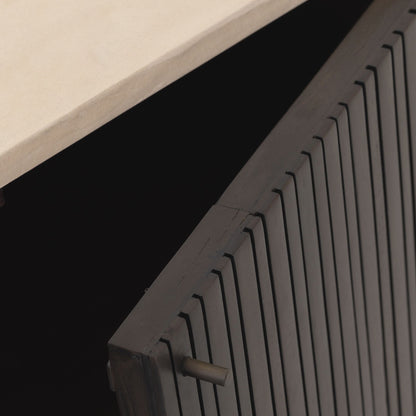 Dressoir Maroon van opzij gezien, met het lichte mortex blad in beeld