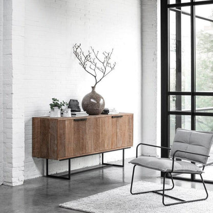 Odeon dressoir 185cm verweerd teak met zwart frame vooraanzicht