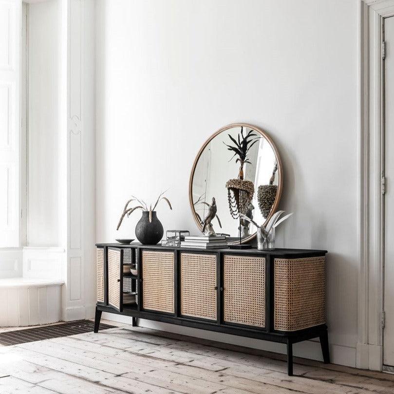 Breed zwart dressoir met rotan webbing vooraanzicht MUST Living