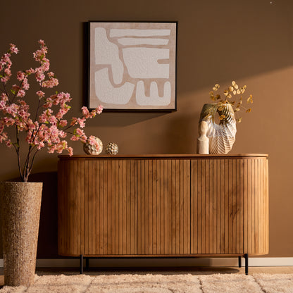 Detail van de houtnerf op het naturel mangohout van het Solana dressoir