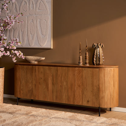 Dressoir Solana van Starfurn in naturel mangohout van 210 cm breed met vier deuren
