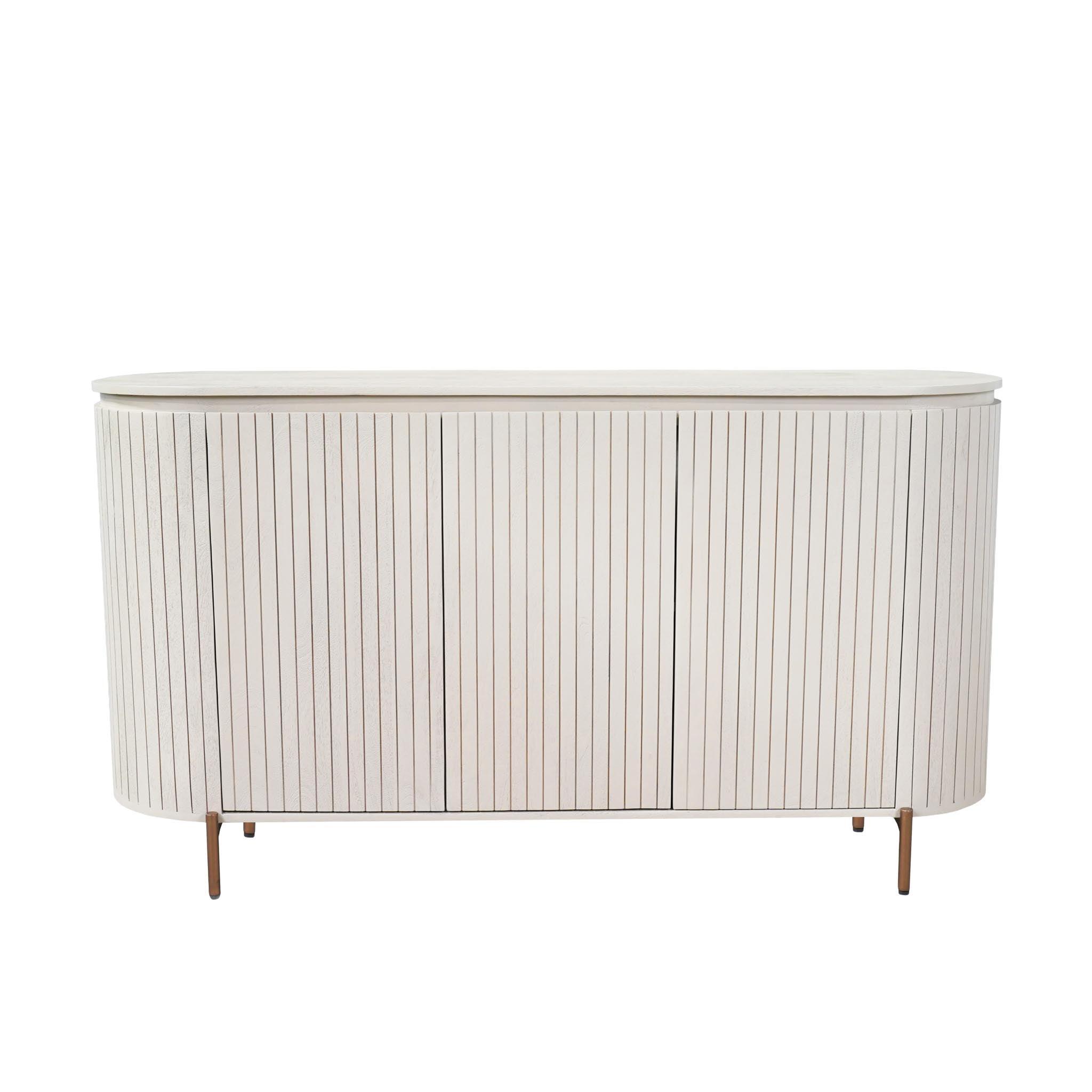 Dressoir Solana van Starfurn in zandkleurig mangohout van 165 cm breed met drie deuren