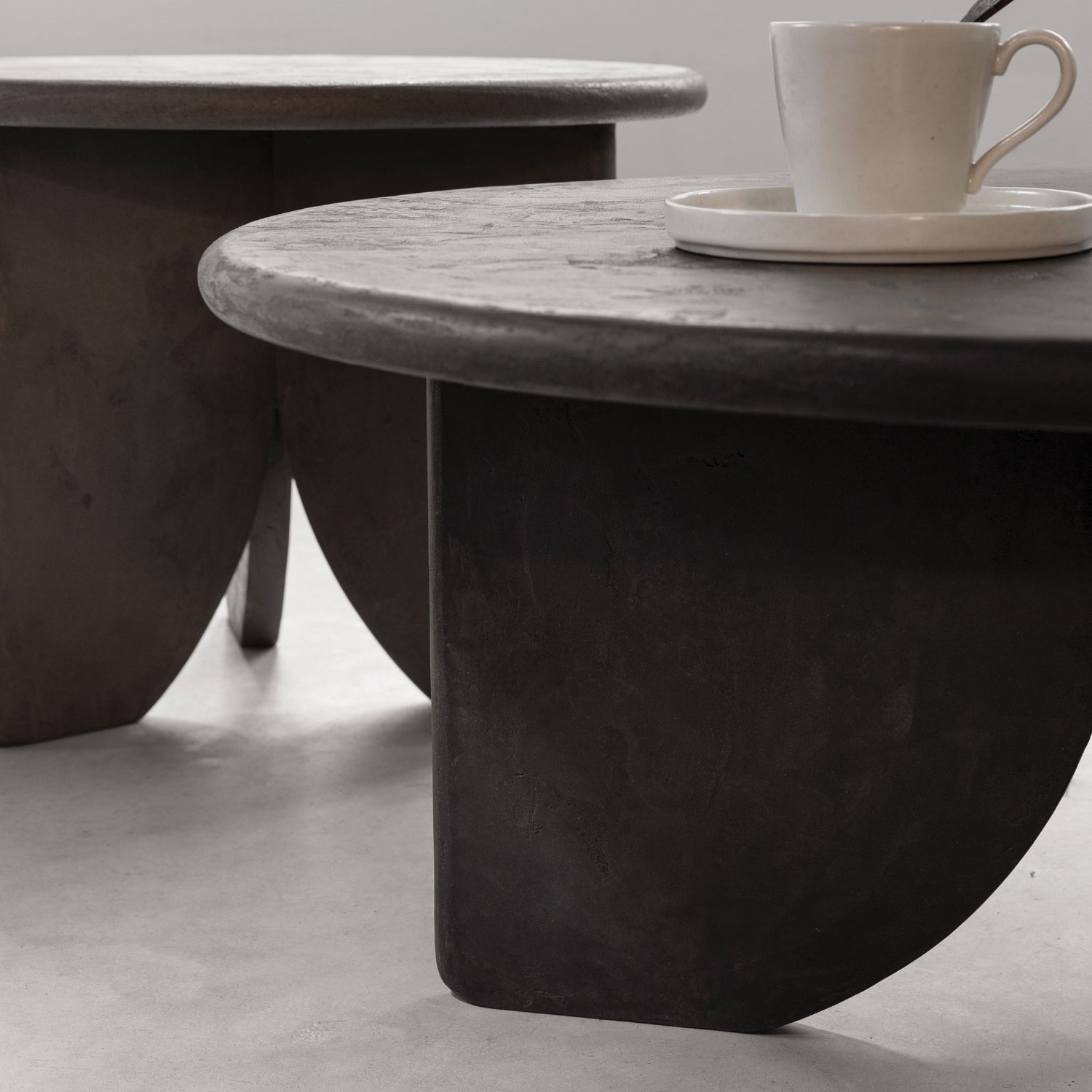 DTP Home Scala Salontafel Melo Earth Fudge / Pepper Set van 2 - Salontafel - DTP Home - livinglovely.nl