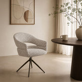 Eetkamerstoel Linn Beige Bronze in een interieur