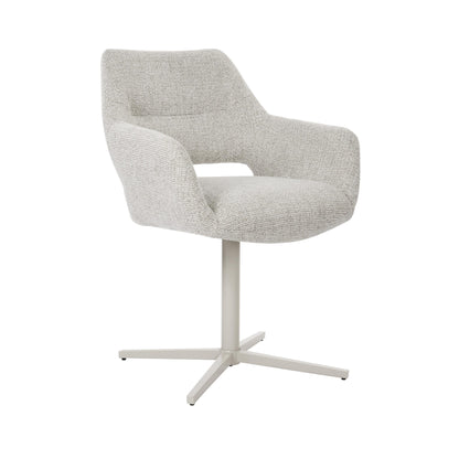 Eetkamerstoel Lux van Starfurn in beige, detail van de armleuning