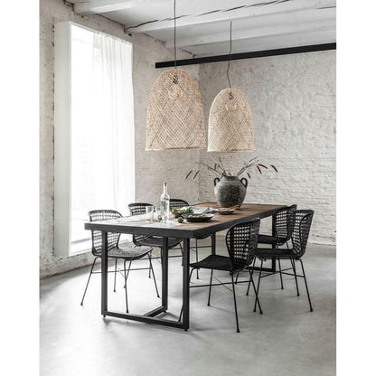 Eetkamertafel Criss Cross 240cm van DTP Home in een eetkamer met stoelen rondom