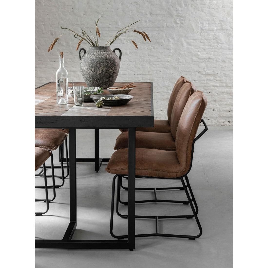 Eetkamertafel Criss Cross 240cm van DTP Home, hoek van het blad met zichtbare houtdelen