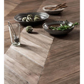 Eetkamertafel Criss Cross 240cm van DTP Home in een interieur met natuurlijke materialen