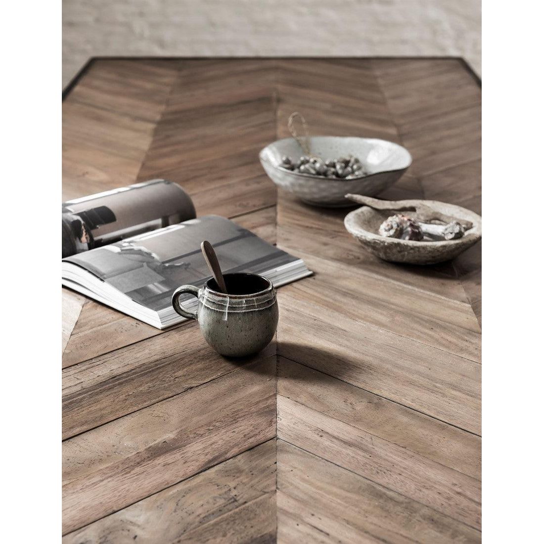 Eetkamertafel Criss Cross 240cm van DTP Home, blad en frame van opzij gezien