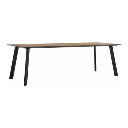 Eettafel Timeless Shape naturel teak met gevormde poten