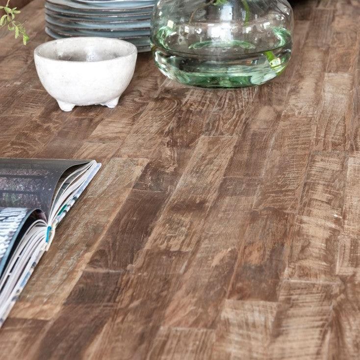 Eetkamertafel Timeless Tracks 225cm naturel teakhout in interieur