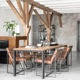 Houten eettafel 250cm naturel teak met zwart frame vooraanzicht