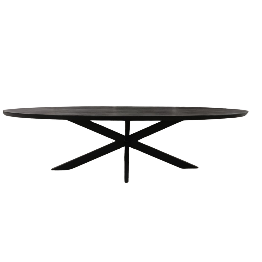 Eettafel Brandy Zwart van Starfurn vanuit een andere hoek, blad van 210 cm