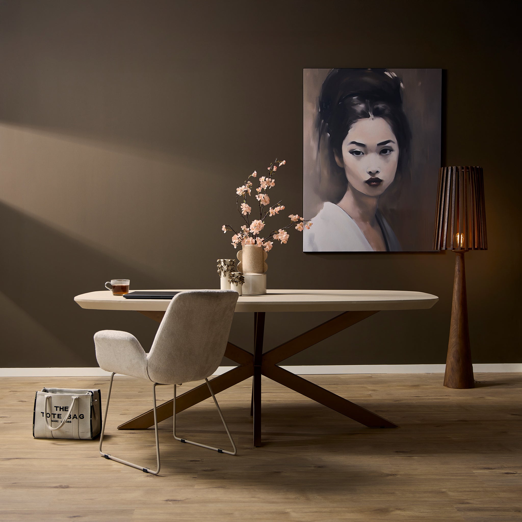 Eettafel Madison Zand van Starfurn, Deens ovale tafel van 200 cm in mangohout op een bronzen poot