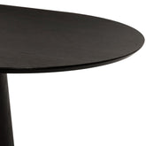 Detail van het eikenhout fineer van de eettafel Novero espresso