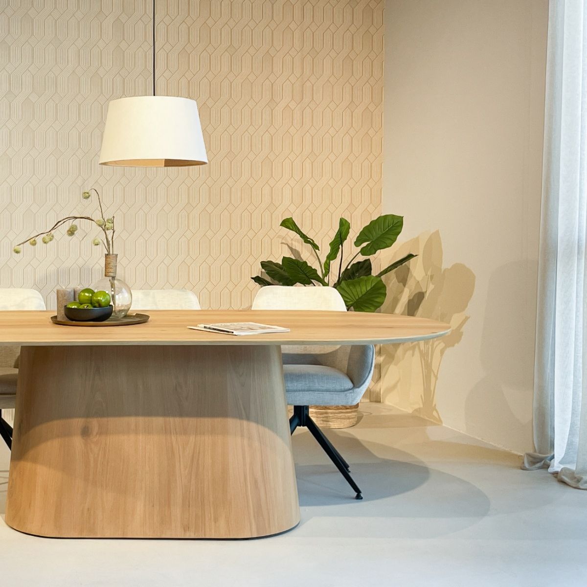 Eettafel Novero naturel 200cm in een eetkamer