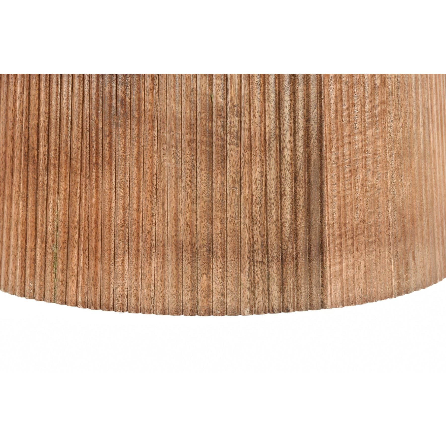 Close-up van de handmatig geribbelde tafelvoet in mangohout Pecan
