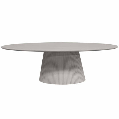 Detail van het verticale lattenpatroon op het onderstel van de Eettafel Solana