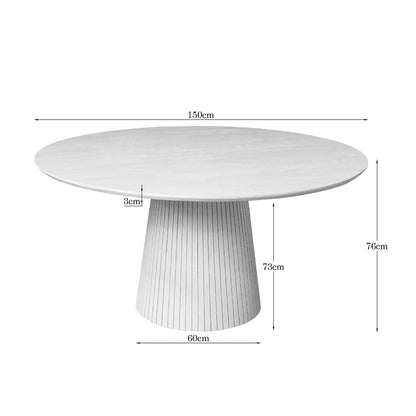 Solana eettafel voor zes personen in een lichte eetkamer met houten stoelen