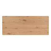 Bovenaanzicht van het naturel eiken tafelblad van de Tobago eettafel met zichtbare nerf