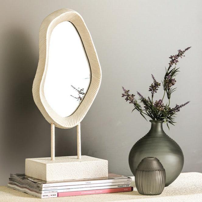 Eilish White poly organic mirror on mdf base high 22.0 x 14.0 x 49.5 cmPTMD - Spiegel - PTMD - livinglovely.nl