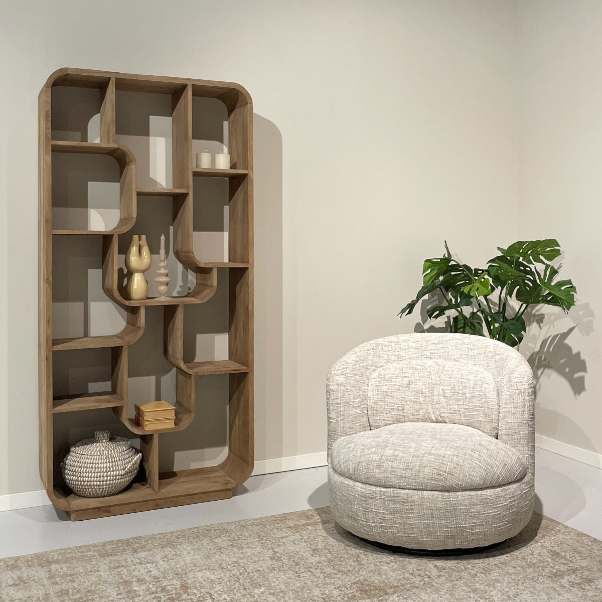Fauteuil Britt Cream van Livingfurn, 360 graden draaibaar