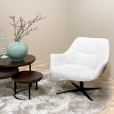 Fauteuil Daphne Greige van Livingfurn met zwart onderstel