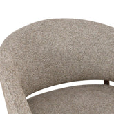 Detail van de stof en het onderstel van de fauteuil Dilan Hush Walnut