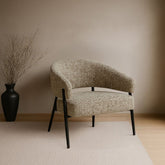 Fauteuil Dilan Venga Liver in een interieur