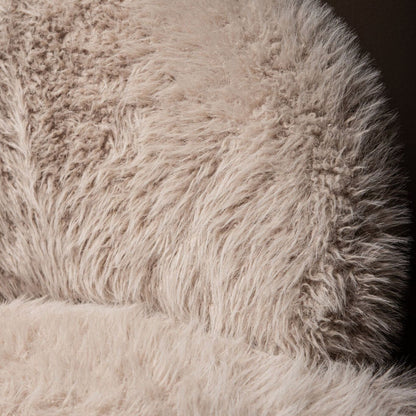Franklyn fauteuil van PTMD in beige Hair stof in een woonkamer