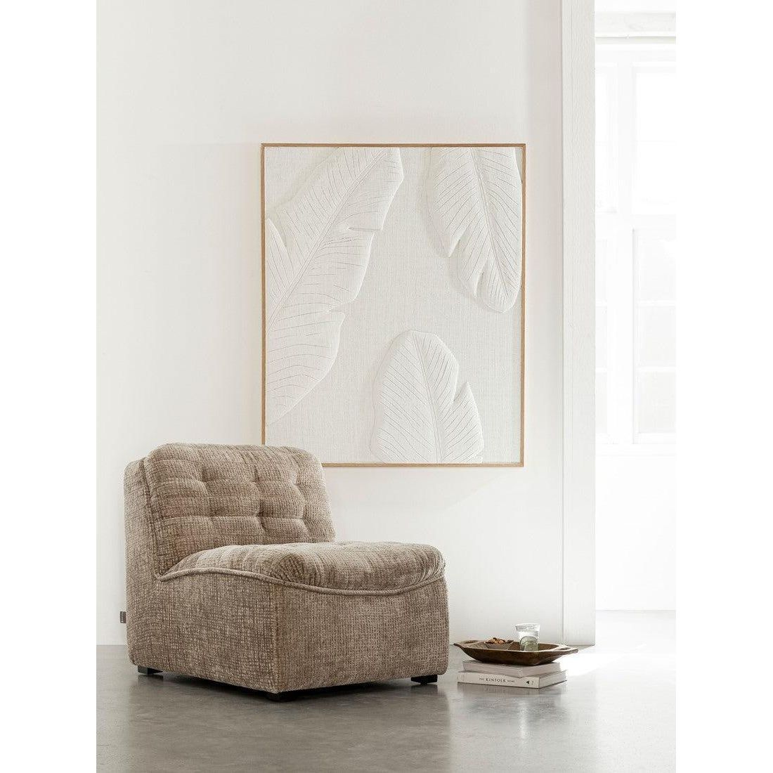Fauteuil Liberty Glamour Zand van MUST Living, ruime kuipstoel in zandkleurig velvet