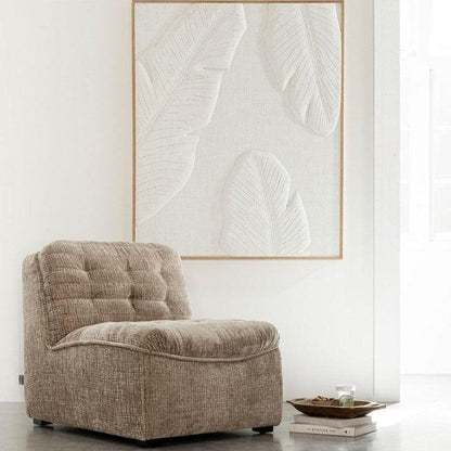Fauteuil Liberty Glamour Zand van MUST Living, vooraanzicht met brede zitting