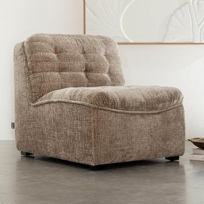 Fauteuil Liberty Glamour Zand van MUST Living, sfeerbeeld in een neutrale woonkamer