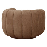 Zijaanzicht van de Mello draaifauteuil in warme cognac tint