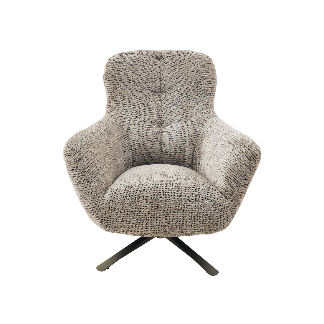 Fauteuil Nena Bruin van Starfurn, afgeronde rugleuning die overloopt in de armleuningen