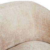 Fauteuil Yara Beige van Starfurn van opzij met de vloeiende lijn van rug naar armleuning