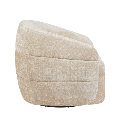 Achterkant van de Fauteuil Yara van Starfurn met de ronde rugleuning in beige meubelstof