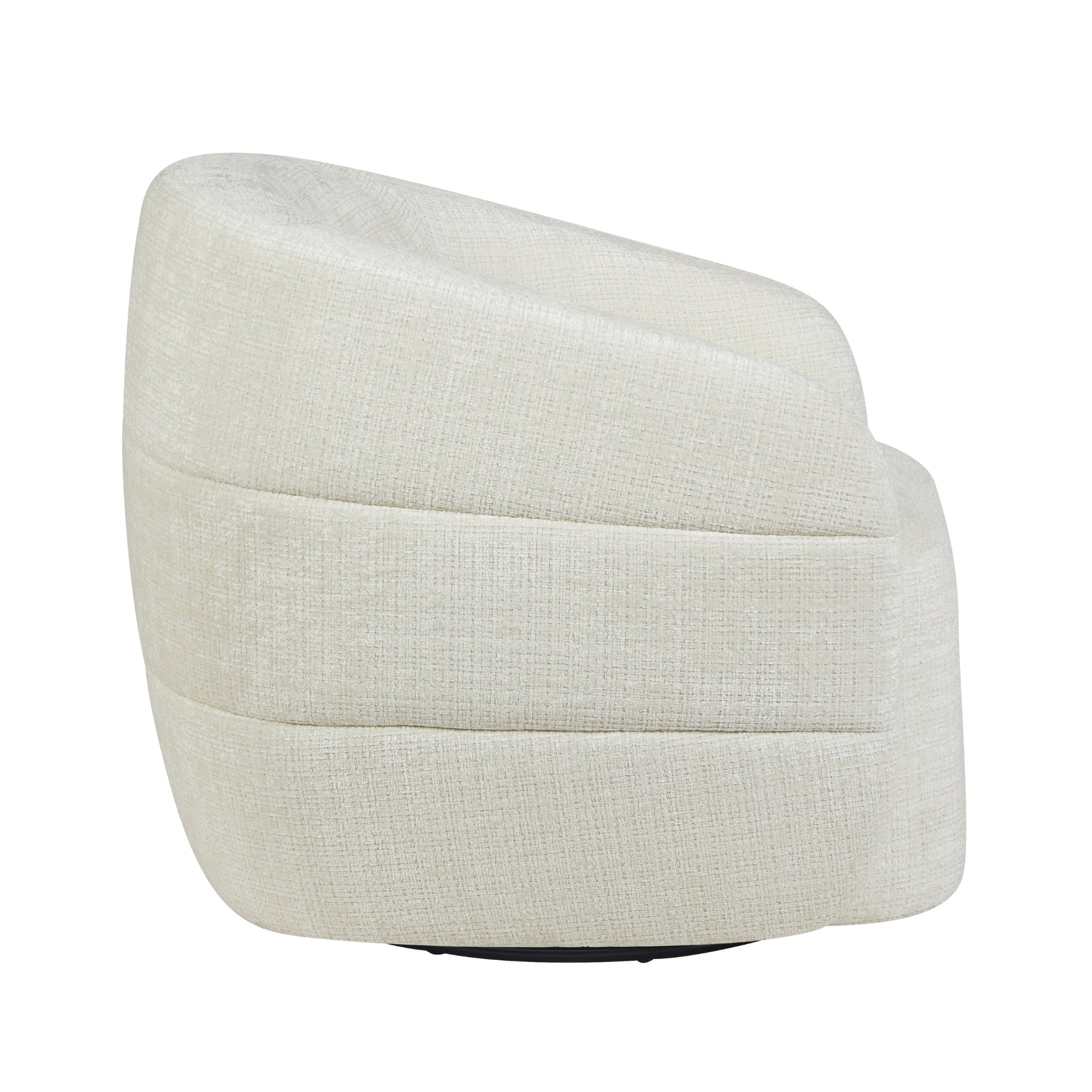 Achterkant van de Fauteuil Yara van Starfurn met de ronde rugleuning in off white stof