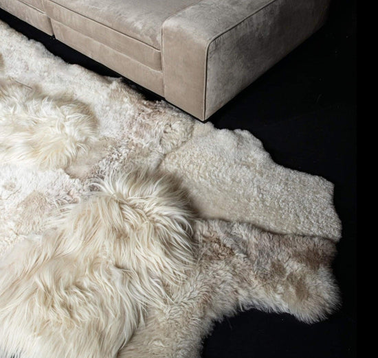 Furry Mix White Shaped Sheepskin Plaid PTMD , Vloerkleed , PTMD , livinglovely.nl