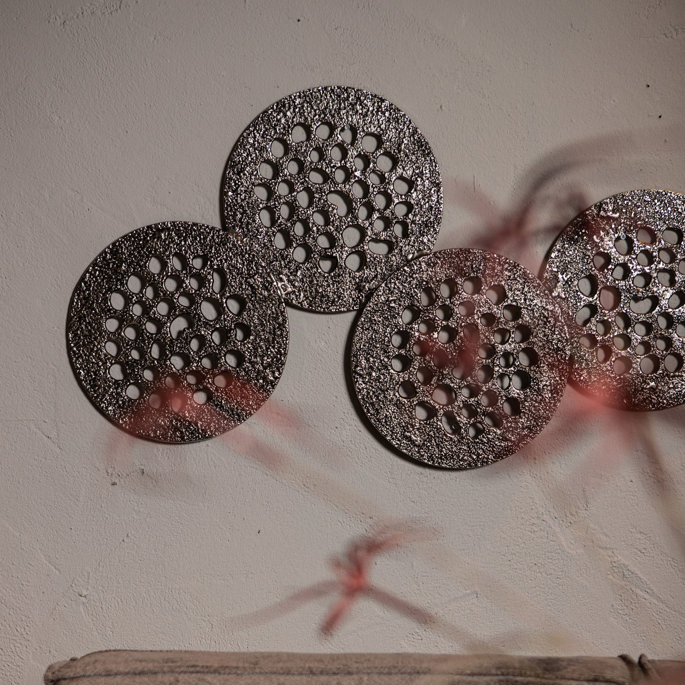 Geoffe Silver Casted Alu 4 Rounds Wall Panel PTMD - Wanddecoratie - PTMD - livinglovely.nl