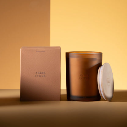 Geurkaars Accords Essentiels Ambre Intime 52 Uur - Geurkaars - J-Line - livinglovely.nl