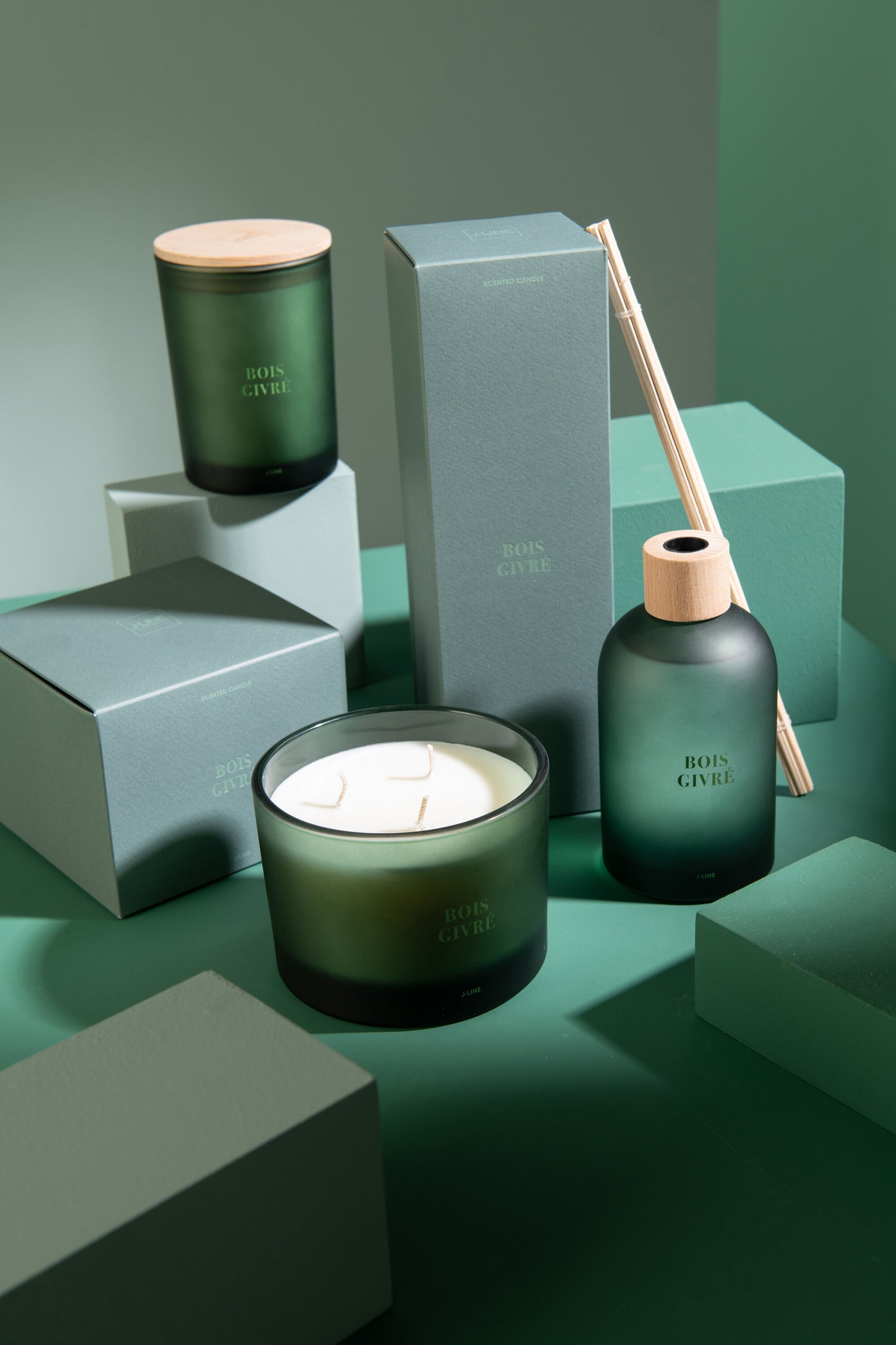 Geurkaars Accords Essentiels Bois Givré 38 Uur - Geurkaars - J-Line - livinglovely.nl