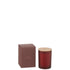 Geurkaars Accords Essentiels Rose Séduisante 38 Uur van J-Line, rode glazen pot met houten deksel naast de geschenkdoos